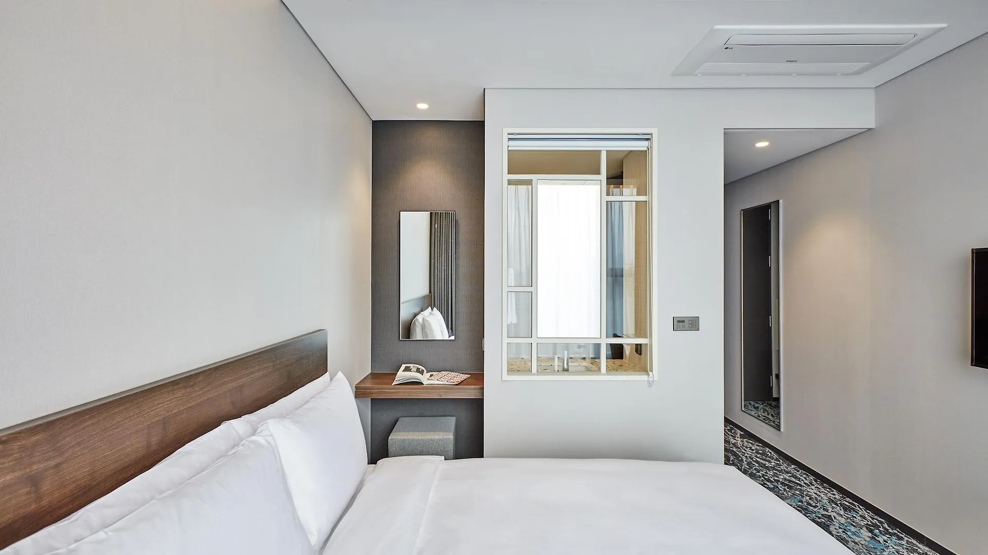 Hotel In 9 Seoul South Korea